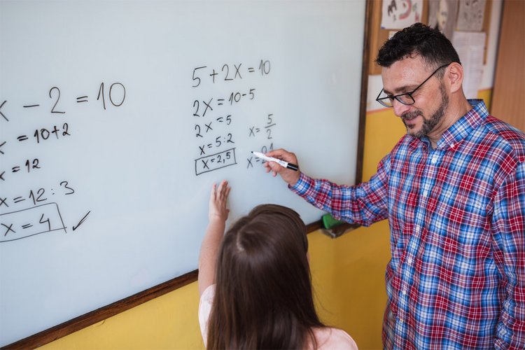 Förderung für Schulreferendare - Finanzielle Unterstützung für Lehramstkandidatinnen und- kandidaten